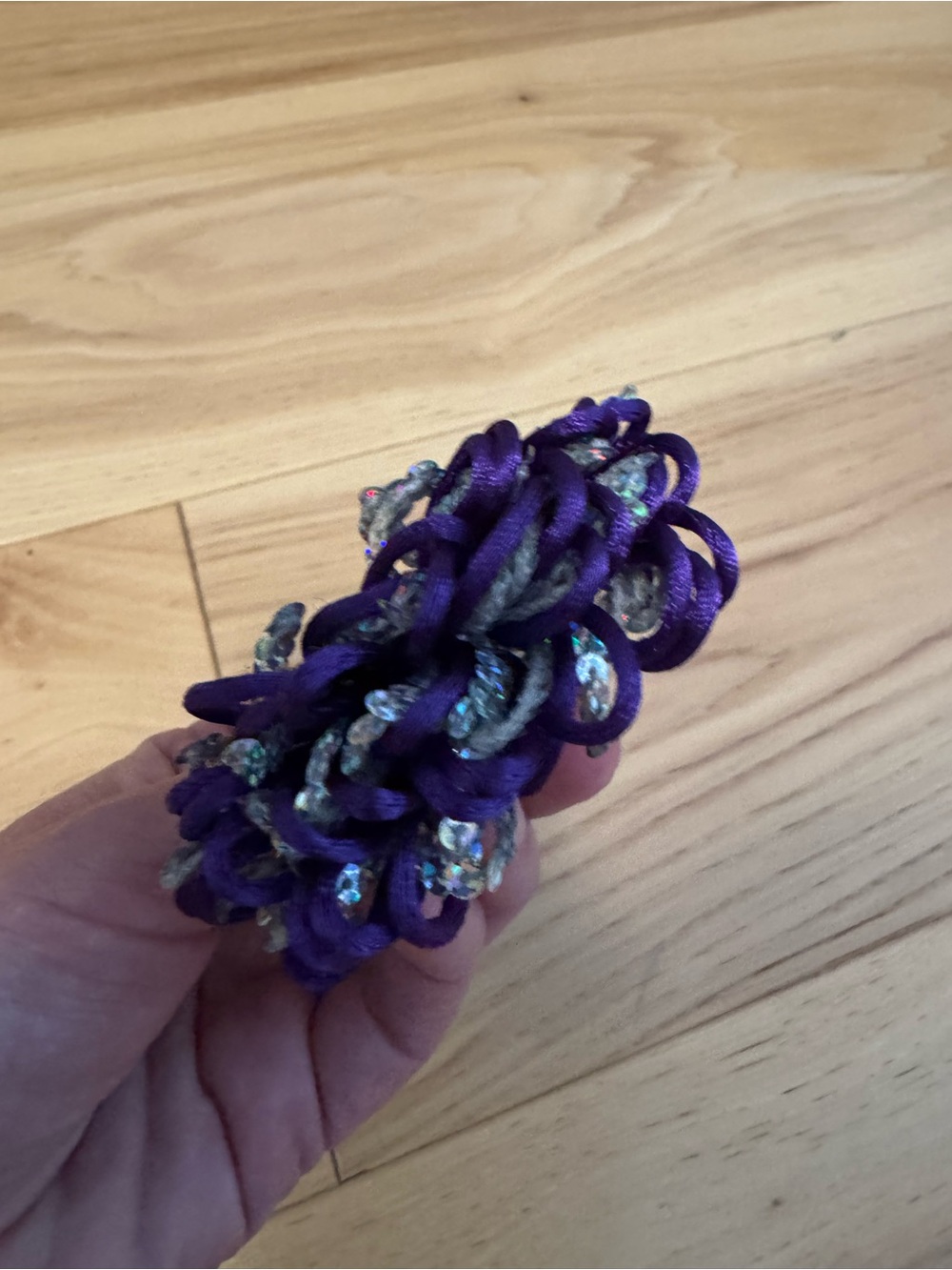 American girl of today ice skate hair clip